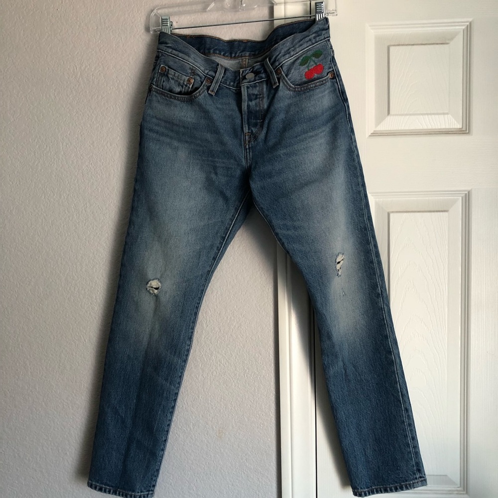 Final price ✨ Levi’s Cherry 501 Skinny